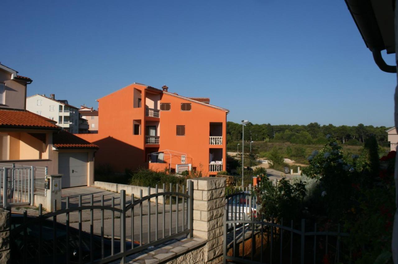 Apartments With Wifi Pula - 6987 エクステリア 写真